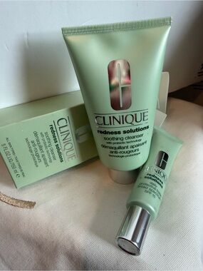 Clinique  redness solutions cleanser